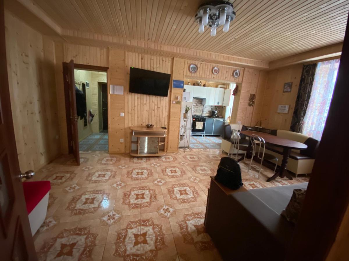 Vienna House Apartment Яремче Екстериор снимка