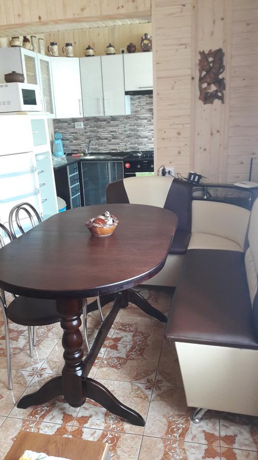 Vienna House Apartment Яремче Екстериор снимка